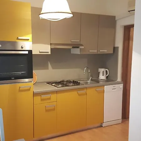 Apartment Ab *